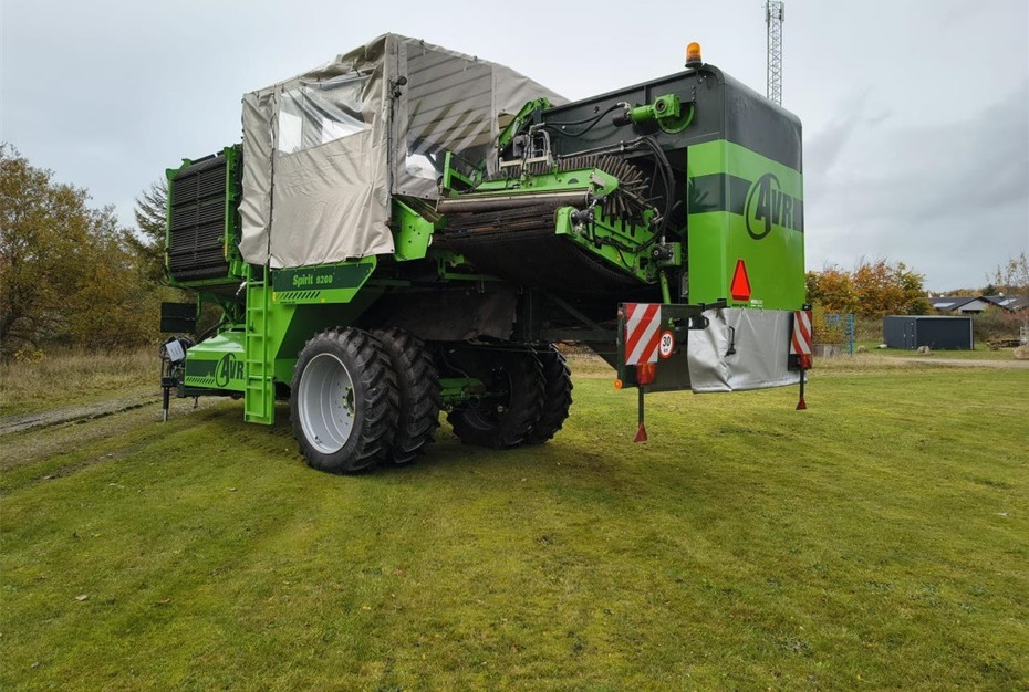 AVR Spirit 9200CR - Burgonyakombájn: 4 kép. AVR Spirit 9200CR - Burgonyakombájn: 4 kép.