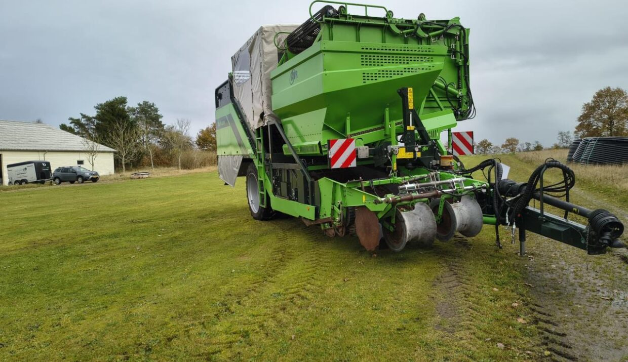 AVR Spirit 9200CR - Burgonyakombájn: 3 kép. AVR Spirit 9200CR - Burgonyakombájn: 3 kép.