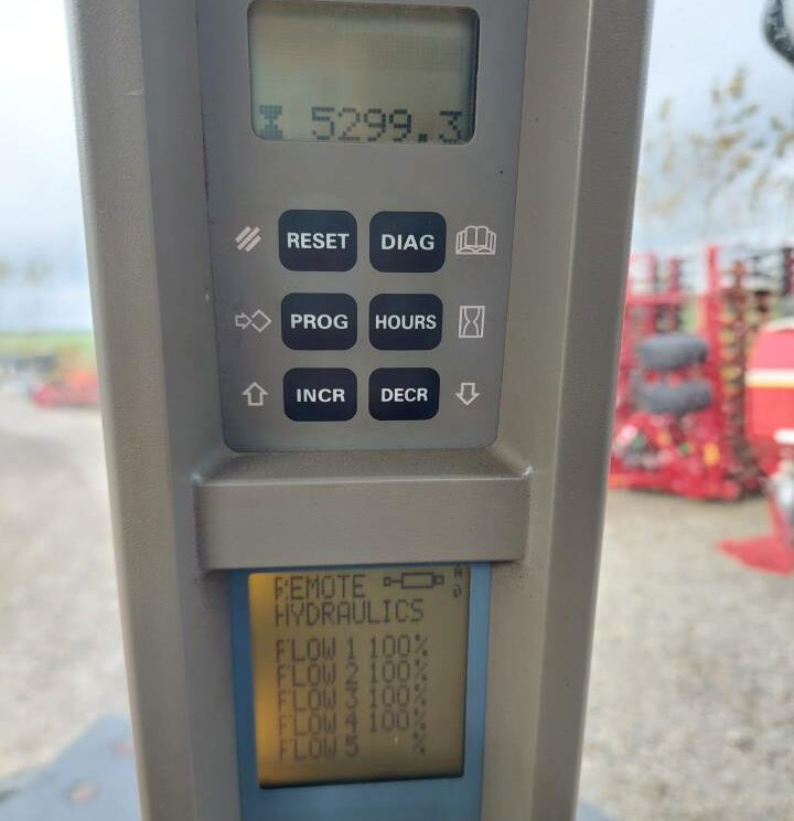 Traktor Case IH MAGNUM MX 200: 10 kép. Traktor Case IH MAGNUM MX 200: 10 kép.