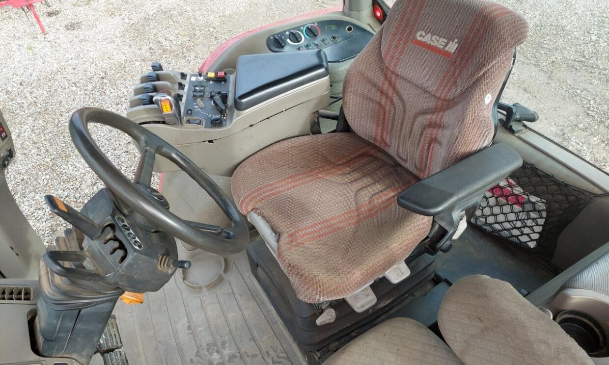 Traktor Case IH MAGNUM MX 200: 8 kép. Traktor Case IH MAGNUM MX 200: 8 kép.