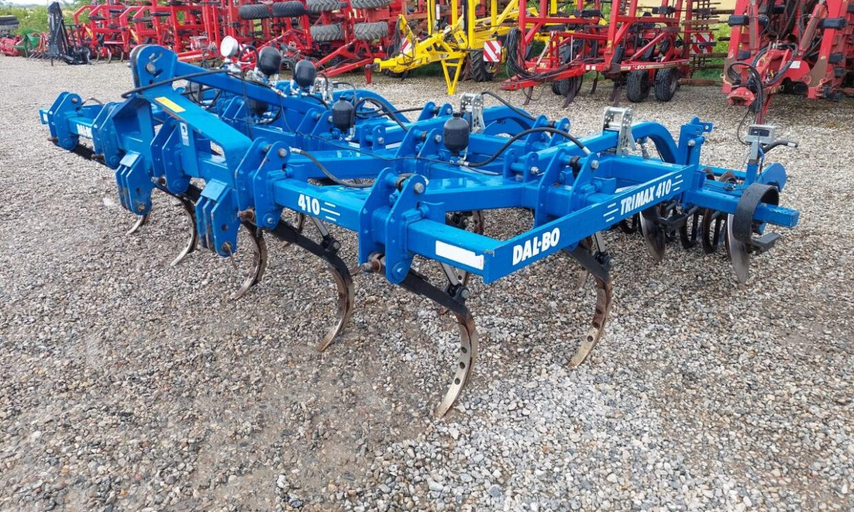 Dalbo Trimax 410 - Borona: 1 kép. Dalbo Trimax 410 - Borona: 1 kép.