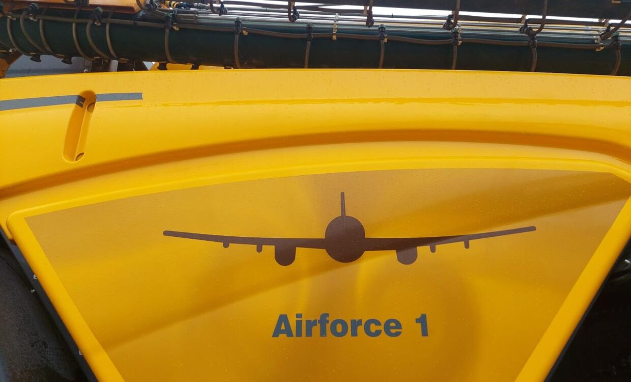 Danfoil Airforce 1 24-36 - Önjáró permetező: 5 kép. Danfoil Airforce 1 24-36 - Önjáró permetező: 5 kép.