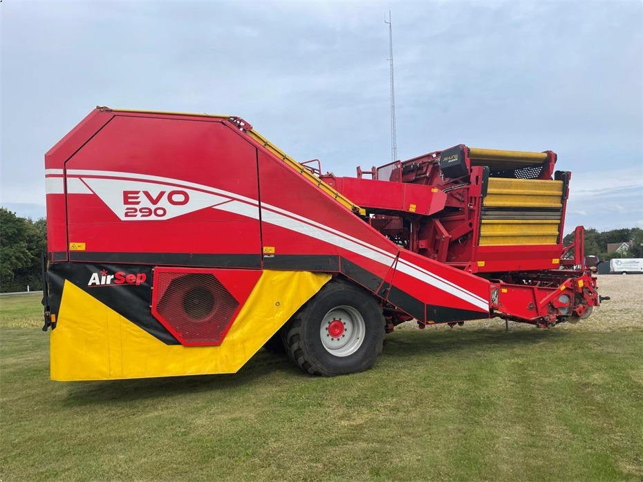 Grimme
EVO 290 AirSep - Burgonyakombájn: 1 kép. Grimme
EVO 290 AirSep - Burgonyakombájn: 1 kép.
