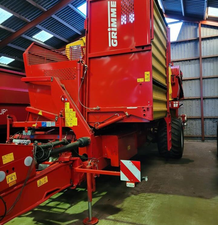 Grimme SE 170-60 XL - Burgonyakombájn: 1 kép. Grimme SE 170-60 XL - Burgonyakombájn: 1 kép.