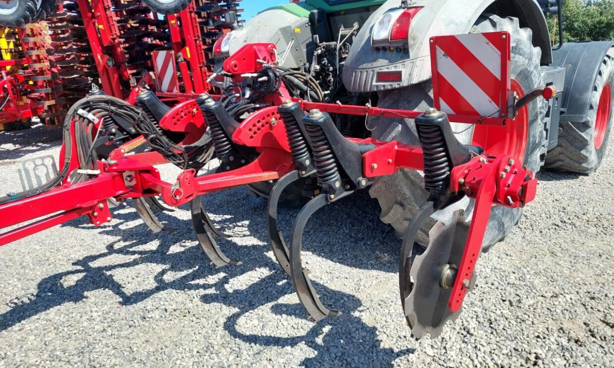 Horsch Mono 4 TG - Talajlazító: 3 kép. Horsch Mono 4 TG - Talajlazító: 3 kép.