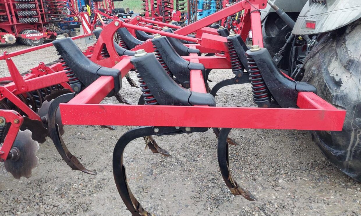 Horsch Terrano 4 FX STARR - Borona: 3 kép. Horsch Terrano 4 FX STARR - Borona: 3 kép.