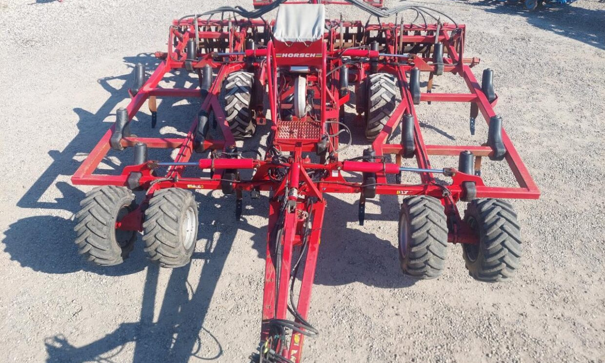 Horsch Terrano 6 FM med DuoDrill - Borona: 1 kép. Horsch Terrano 6 FM med DuoDrill - Borona: 1 kép.