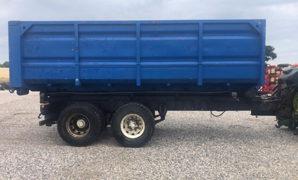 Iveco 18 TON WIREHEJSVOGN - Multiliftes/ Konténerszállító pótkocsi: 2 kép. Iveco 18 TON WIREHEJSVOGN - Multiliftes/ Konténerszállító pótkocsi: 2 kép.