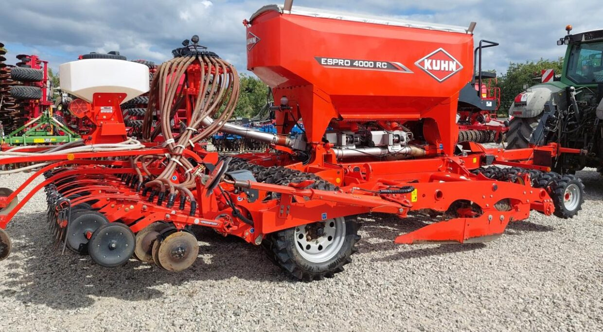 Kuhn ESPRO 4000 RC med frø-udstyr - Szemenkénti vetőgép: 3 kép. Kuhn ESPRO 4000 RC med frø-udstyr - Szemenkénti vetőgép: 3 kép.