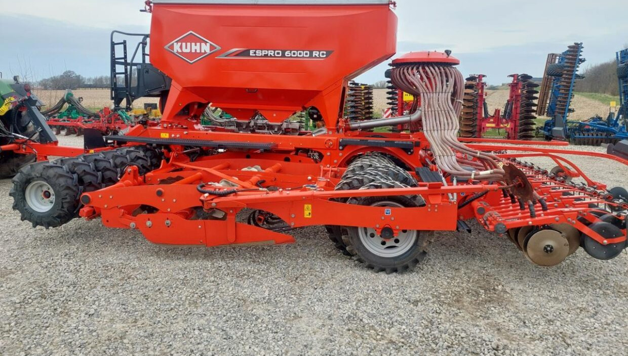 Kuhn Espro 6000 RC "Mix" Vistaflow - Szemenkénti vetőgép: 5 kép. Kuhn Espro 6000 RC "Mix" Vistaflow - Szemenkénti vetőgép: 5 kép.