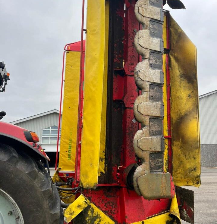 Pöttinger Novacat 8600 +Alpha Motion 306 - Fűkasza: 4 kép. Pöttinger Novacat 8600 +Alpha Motion 306 - Fűkasza: 4 kép.