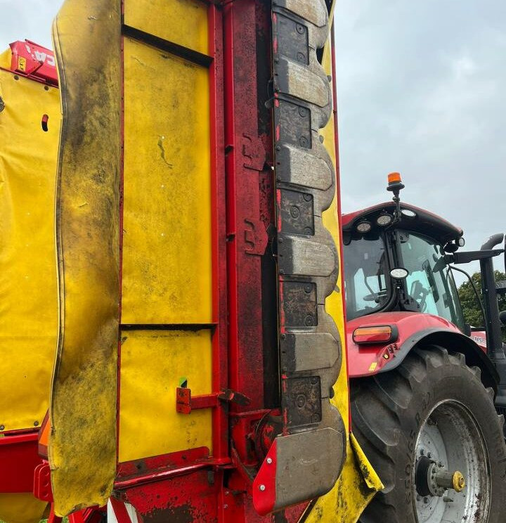 Pöttinger Novacat 8600 +Alpha Motion 306 - Fűkasza: 5 kép. Pöttinger Novacat 8600 +Alpha Motion 306 - Fűkasza: 5 kép.