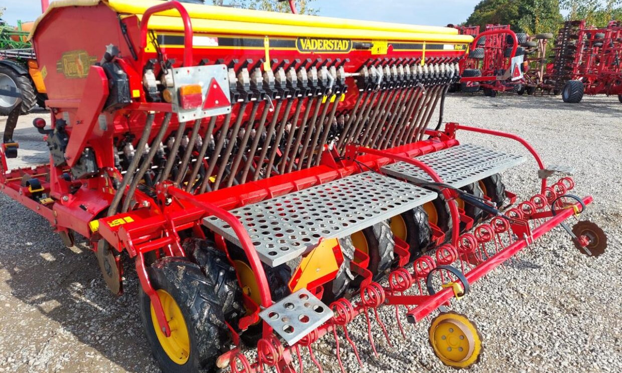 Väderstad Rapid 400C Super XL m Biodrill - Szemenkénti vetőgép: 5 kép. Väderstad Rapid 400C Super XL m Biodrill - Szemenkénti vetőgép: 5 kép.