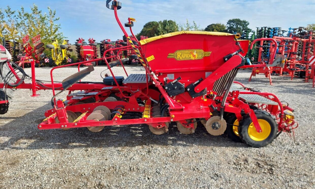 Väderstad Rapid 400C Super XL m Biodrill - Szemenkénti vetőgép: 4 kép. Väderstad Rapid 400C Super XL m Biodrill - Szemenkénti vetőgép: 4 kép.