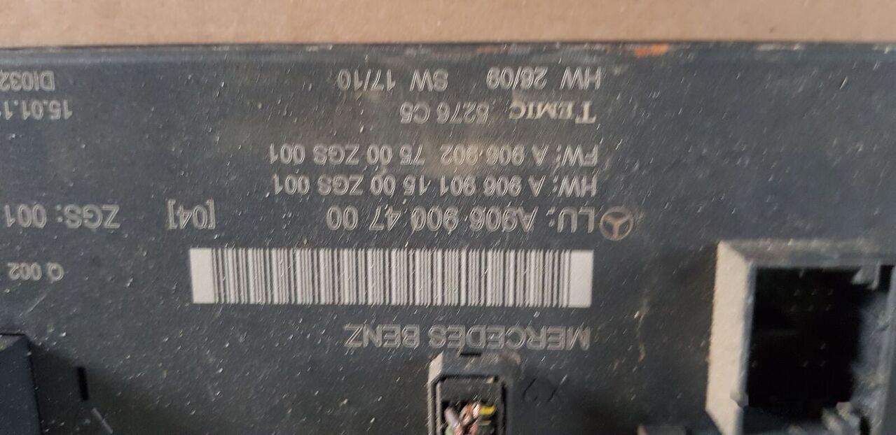 Delphi CRD2 .35 OM 651-SOLENOID Mercedes-Benz SPRIDER - ECU - Teherautó: 2 kép. Delphi CRD2 .35 OM 651-SOLENOID Mercedes-Benz SPRIDER - ECU - Teherautó: 2 kép.