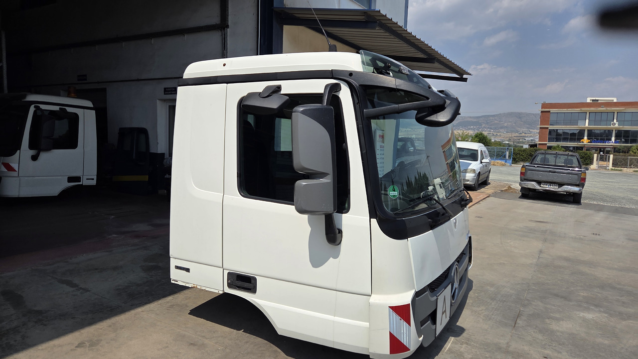 MERCEDES ACTROS MP3 MEDIUM - Fülke: 1 kép. MERCEDES ACTROS MP3 MEDIUM - Fülke: 1 kép.