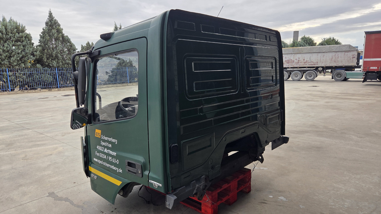 MERCEDES-BENZ ATEGO EURO 6 - Fülke - Teherautó: 4 kép. MERCEDES-BENZ ATEGO EURO 6 - Fülke - Teherautó: 4 kép.