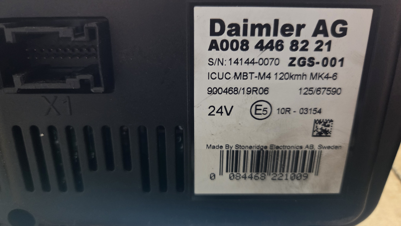 MERCEDES-BENZ INSTRUMENT PANEL ACTROS -ATEGO - Műszerfal - Teherautó: 2 kép. MERCEDES-BENZ INSTRUMENT PANEL ACTROS -ATEGO - Műszerfal - Teherautó: 2 kép.