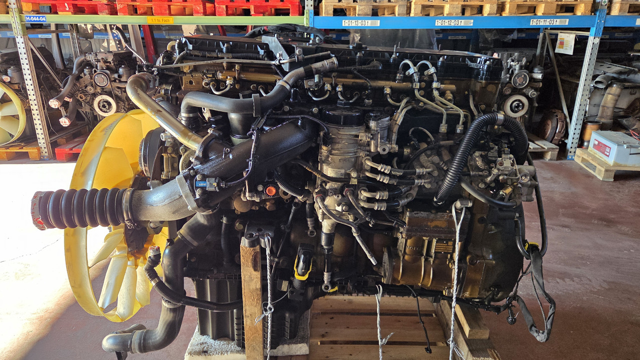 MERCEDES-BENZ OM 470 LA ACTROS EURO 6 - Motor - Teherautó: 1 kép. MERCEDES-BENZ OM 470 LA ACTROS EURO 6 - Motor - Teherautó: 1 kép.
