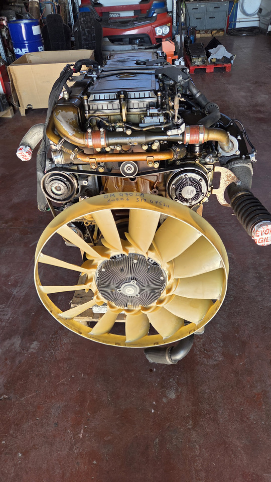MERCEDES-BENZ OM 470 LA ACTROS EURO 6 - Motor - Teherautó: 2 kép. MERCEDES-BENZ OM 470 LA ACTROS EURO 6 - Motor - Teherautó: 2 kép.