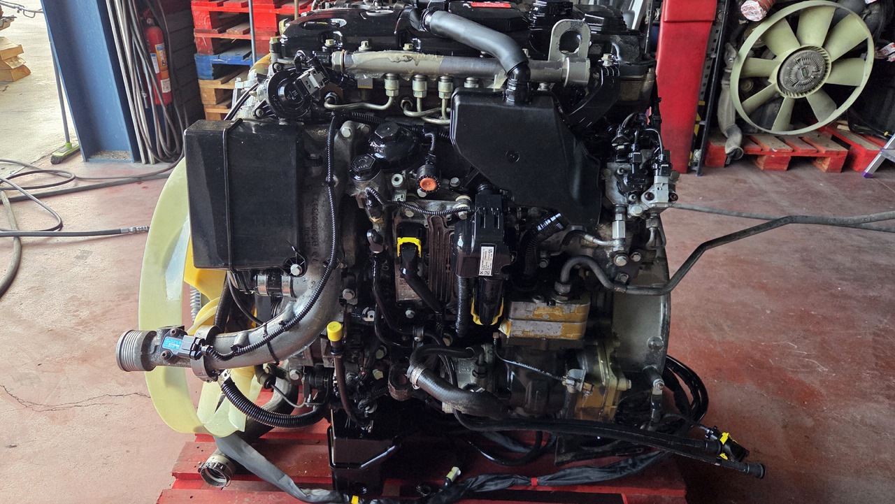 MERCEDES-BENZ OM 934 LA MERCEDES ATEGO EURO 6 - Motor - Teherautó: 1 kép. MERCEDES-BENZ OM 934 LA MERCEDES ATEGO EURO 6 - Motor - Teherautó: 1 kép.