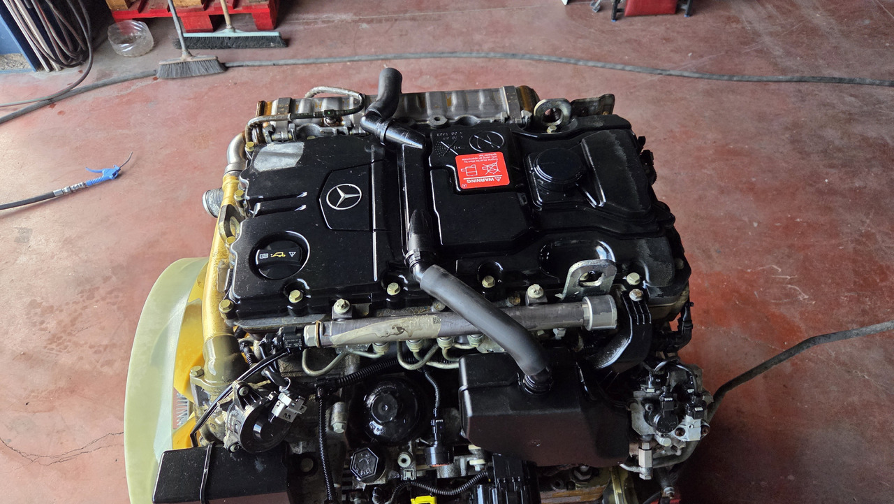 MERCEDES-BENZ OM 934 LA MERCEDES ATEGO EURO 6 - Motor - Teherautó: 2 kép. MERCEDES-BENZ OM 934 LA MERCEDES ATEGO EURO 6 - Motor - Teherautó: 2 kép.