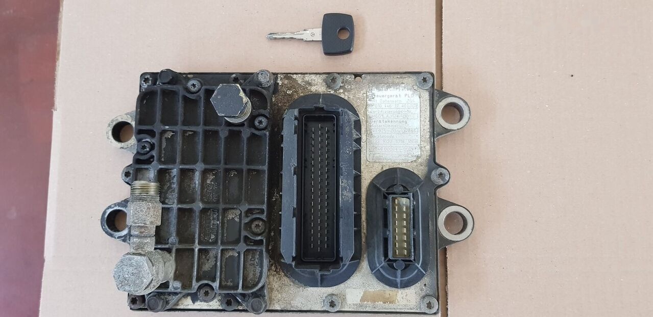 Mercedes-Benz A 010 446 3740 Mercedes-Benz ACTROS - ECU - Teherautó: 1 kép. Mercedes-Benz A 010 446 3740 Mercedes-Benz ACTROS - ECU - Teherautó: 1 kép.