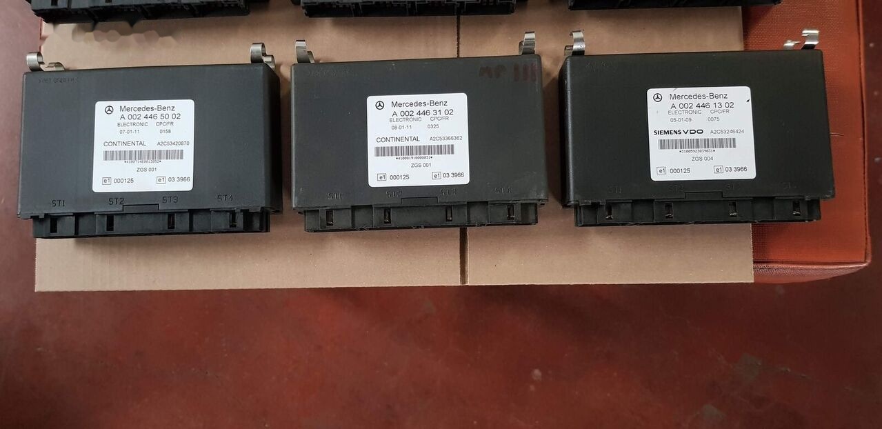 Mercedes-Benz ACTROS ATEGO - ECU - Teherautó: 1 kép. Mercedes-Benz ACTROS ATEGO - ECU - Teherautó: 1 kép.
