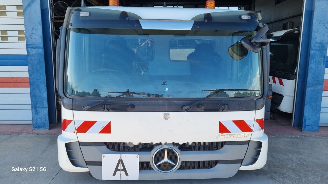 Mercedes-Benz CAB ACTROS SHORT EURO 5 A 9416002005 Mercedes-Benz MP3 ACTROS - Fülke - Teherautó: 3 kép. Mercedes-Benz CAB ACTROS SHORT EURO 5 A 9416002005 Mercedes-Benz MP3 ACTROS - Fülke - Teherautó: 3 kép.