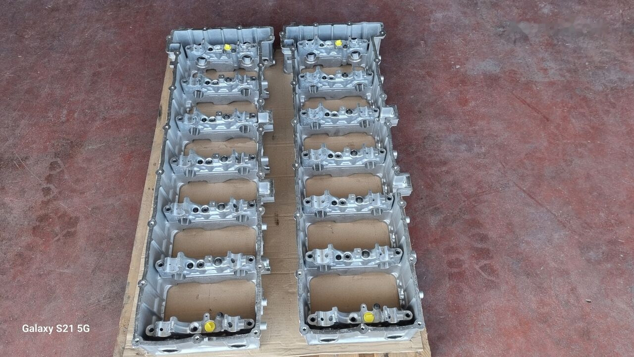 Mercedes-Benz CAMSHAFT HOUSING Mercedes-Benz ACTROS MP4 EURO 6 - Motor és alkatrészek - Teherautó: 4 kép. Mercedes-Benz CAMSHAFT HOUSING Mercedes-Benz ACTROS MP4 EURO 6 - Motor és alkatrészek - Teherautó: 4 kép.