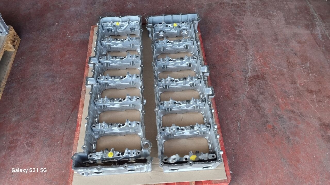Mercedes-Benz CAMSHAFT HOUSING Mercedes-Benz ACTROS MP4 EURO 6 - Motor és alkatrészek - Teherautó: 2 kép. Mercedes-Benz CAMSHAFT HOUSING Mercedes-Benz ACTROS MP4 EURO 6 - Motor és alkatrészek - Teherautó: 2 kép.
