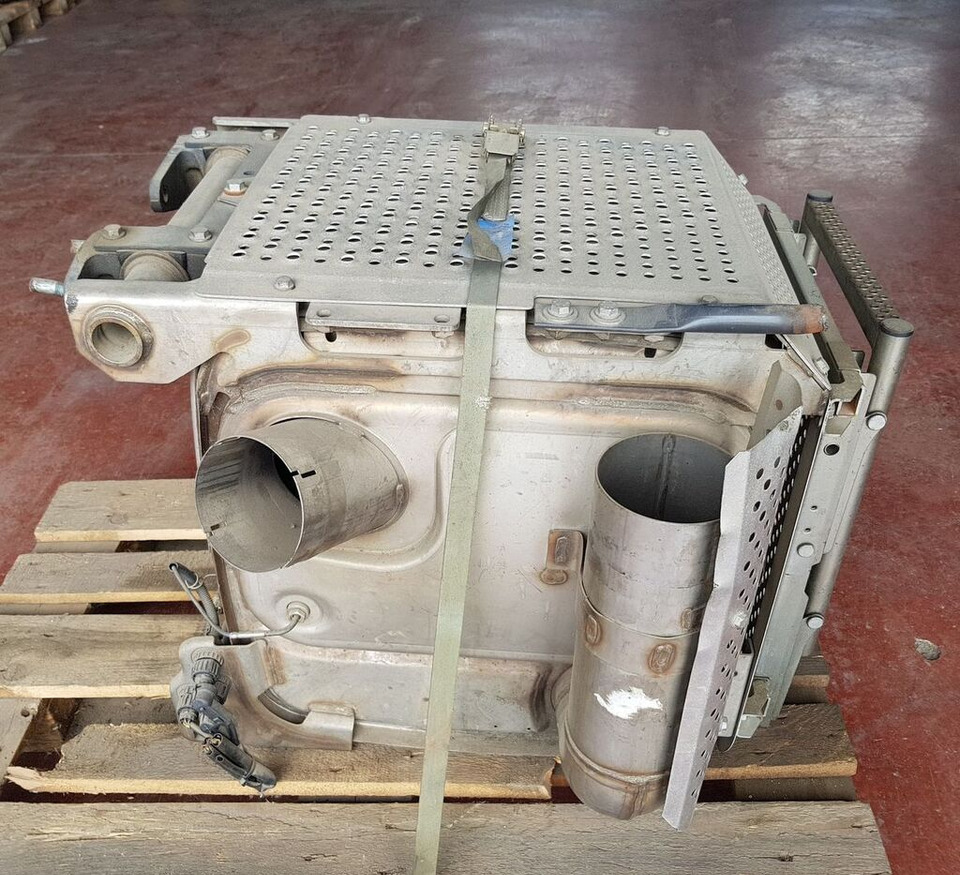 Mercedes-Benz GILLET Z308246 A 957 490 05 14 Mercedes-Benz - Katalizátor - Teherautó: 1 kép. Mercedes-Benz GILLET Z308246 A 957 490 05 14 Mercedes-Benz - Katalizátor - Teherautó: 1 kép.