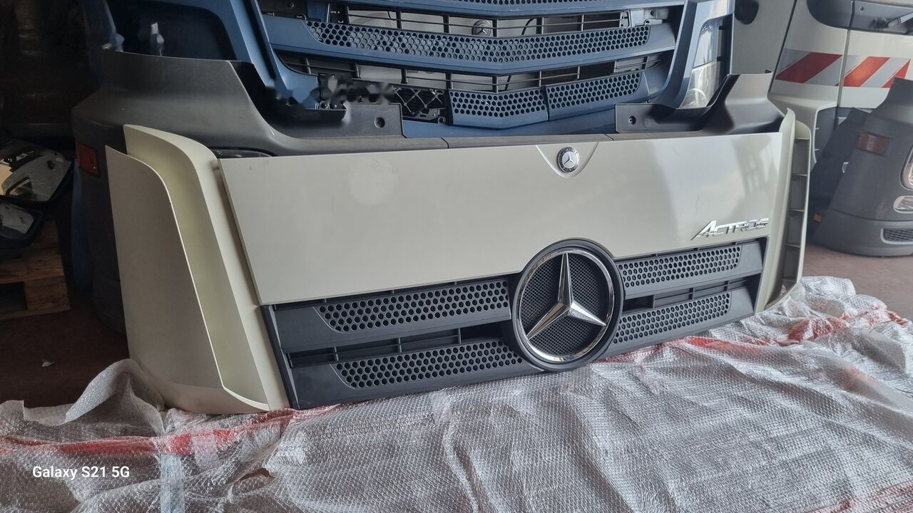 Mercedes-Benz MERCEDES ACTROS MP4 EURO 6 Mercedes-Benz ACTROS MP4 - Motorháztető - Teherautó: 3 kép. Mercedes-Benz MERCEDES ACTROS MP4 EURO 6 Mercedes-Benz ACTROS MP4 - Motorháztető - Teherautó: 3 kép.
