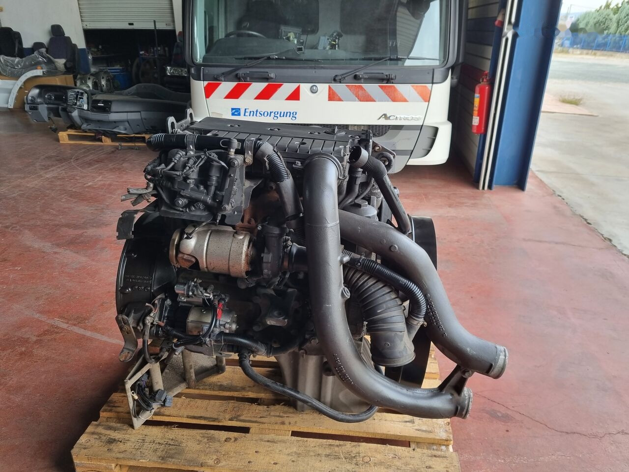 Mercedes-Benz OM 904 Mercedes-Benz ATEGO 2 - Motor - Teherautó: 1 kép. Mercedes-Benz OM 904 Mercedes-Benz ATEGO 2 - Motor - Teherautó: 1 kép.