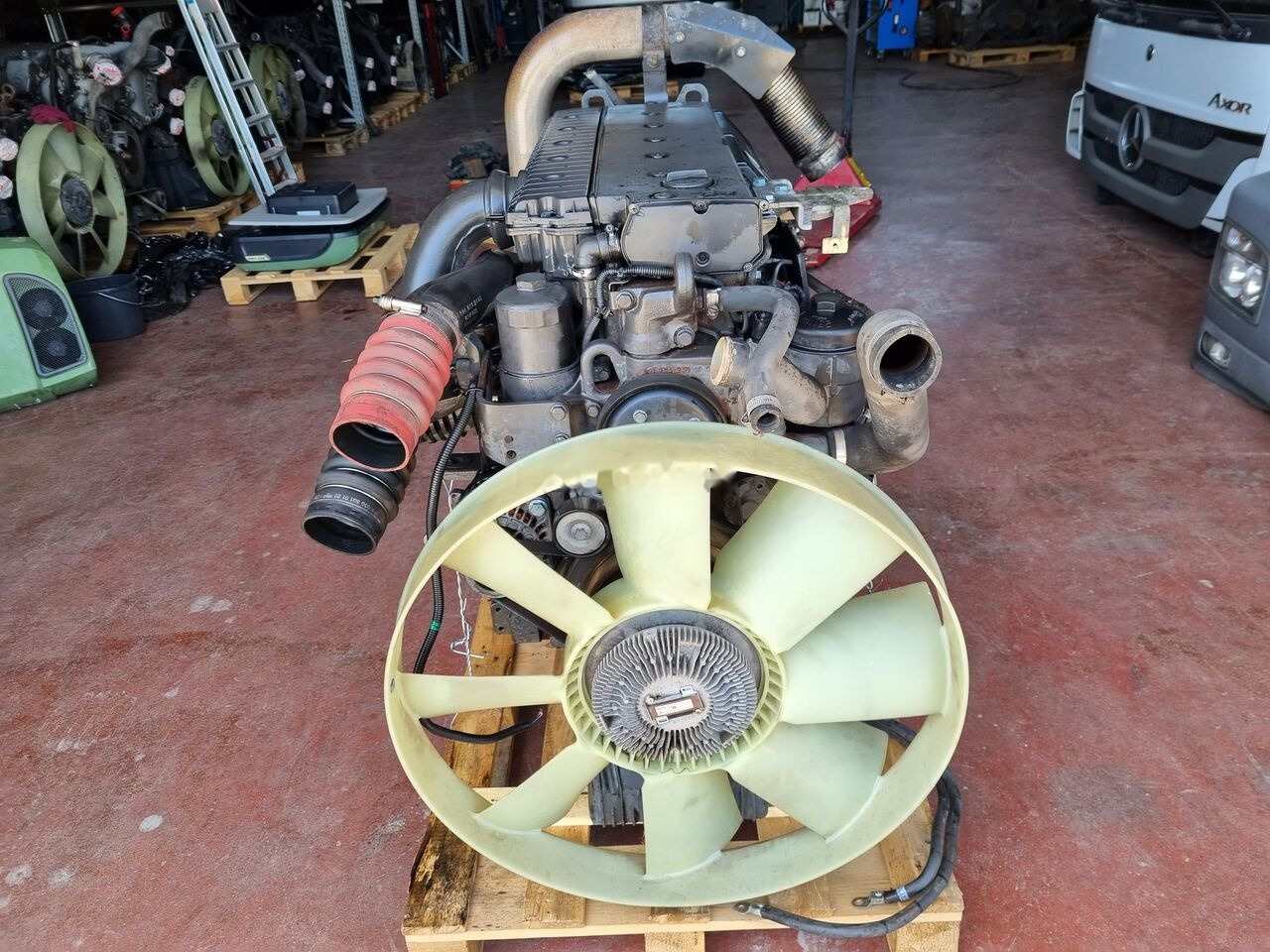 Mercedes-Benz OM 906 LA OM Mercedes-Benz ATEGO - Motor - Teherautó: 4 kép. Mercedes-Benz OM 906 LA OM Mercedes-Benz ATEGO - Motor - Teherautó: 4 kép.