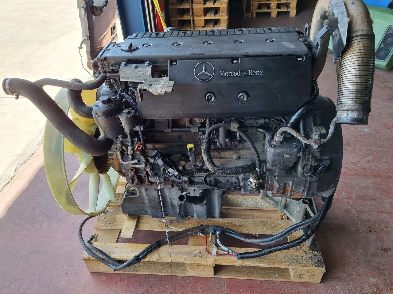 Mercedes-Benz OM 906 LA OM Mercedes-Benz ATEGO - Motor - Teherautó: 3 kép. Mercedes-Benz OM 906 LA OM Mercedes-Benz ATEGO - Motor - Teherautó: 3 kép.
