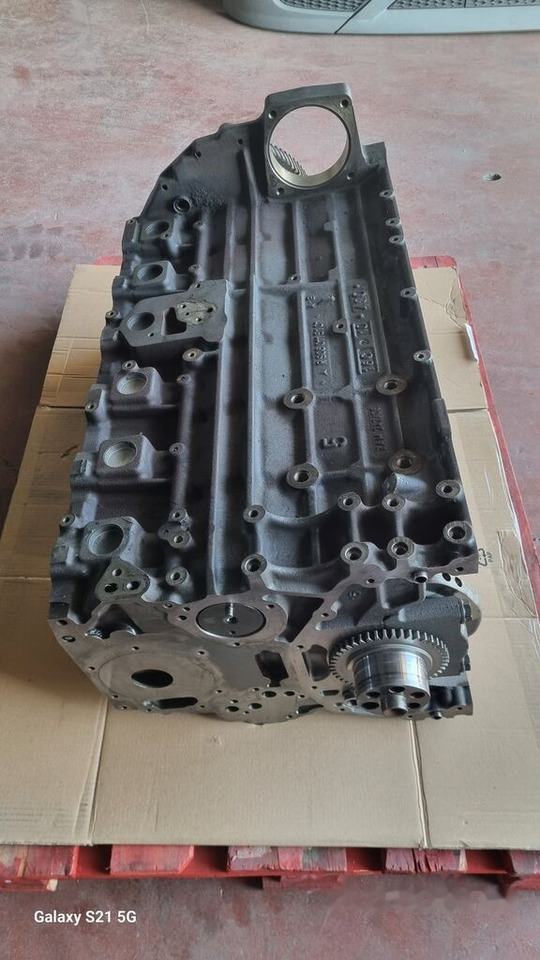 Motorblokk - Teherautó Mercedes-Benz SORT BLOCK OM 926 LA EURO 5,5 R9060115101   Mercedes-Benz AXOR: 7 kép.