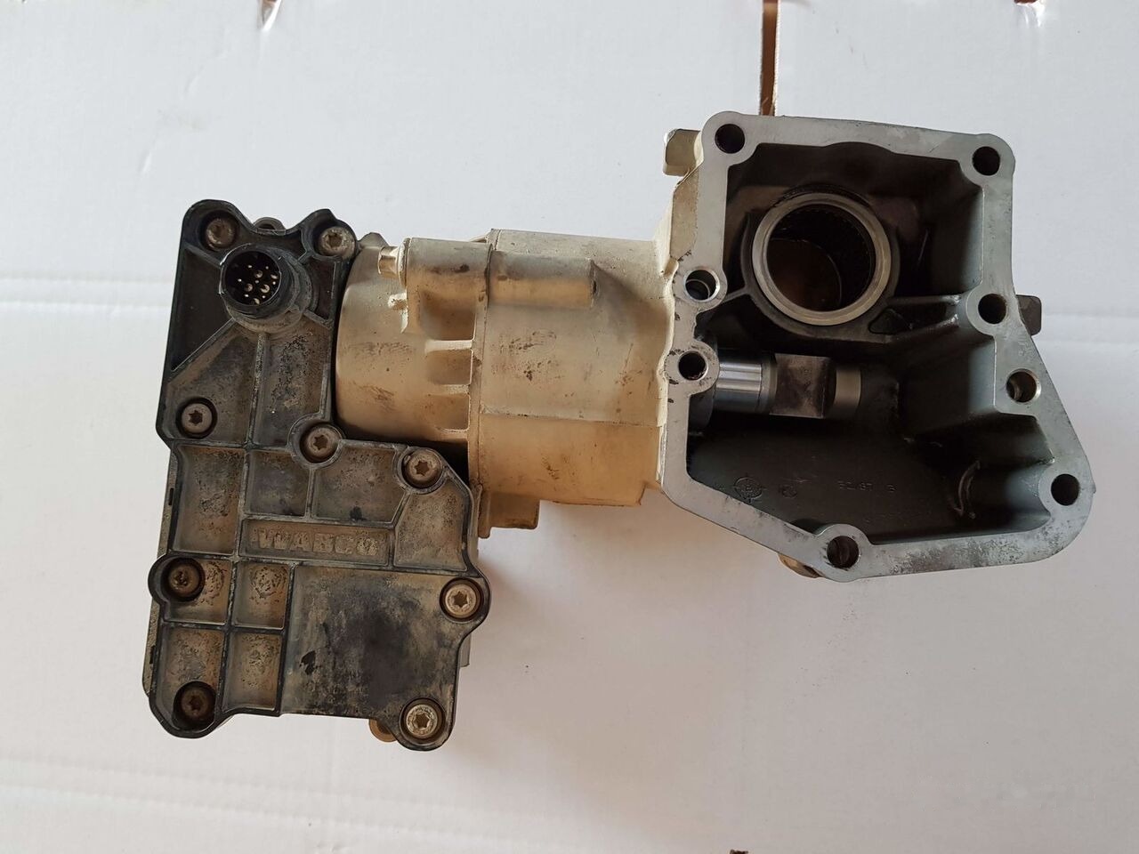 WABCO GEAR CYLINDER 002 260 85 63 Mercedes-Benz ACTROS MB3 - ECU - Teherautó: 2 kép. WABCO GEAR CYLINDER 002 260 85 63 Mercedes-Benz ACTROS MB3 - ECU - Teherautó: 2 kép.