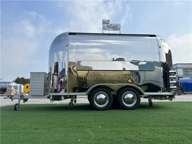 HUANMAI Burger Food Truck Beverage Food Trailer - Büfékocsi: 2 kép. HUANMAI Burger Food Truck Beverage Food Trailer - Büfékocsi: 2 kép.