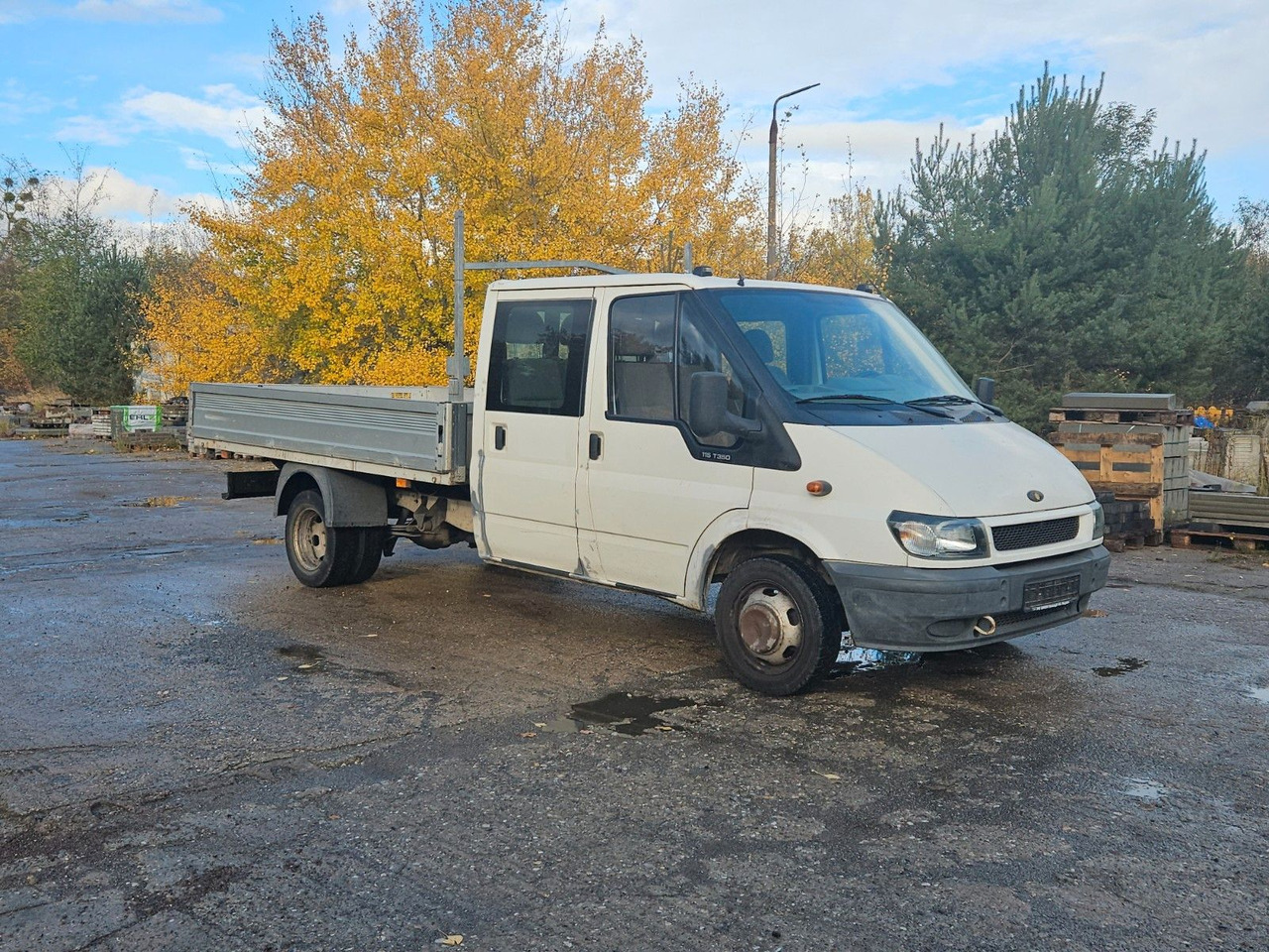 Ford Transit DOKA Pritsche Zwillingsbereifung - Platós kisteherautó, Duplakabinos kisteherautó: 1 kép. Ford Transit DOKA Pritsche Zwillingsbereifung - Platós kisteherautó, Duplakabinos kisteherautó: 1 kép.