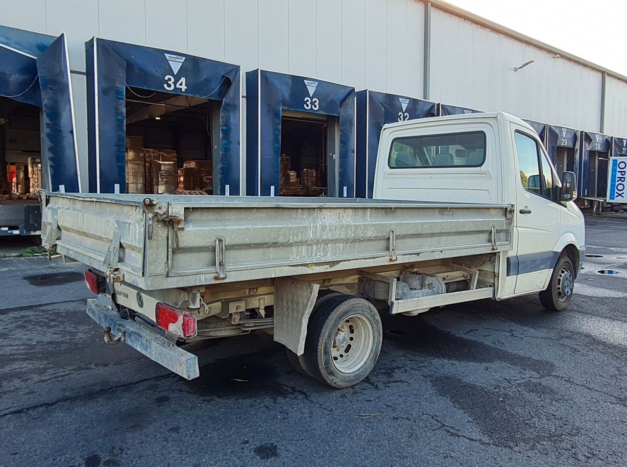 Volkswagen Crafter 50 Dreiseitenkipper - Billenőplatós kisteherautó: 4 kép. Volkswagen Crafter 50 Dreiseitenkipper - Billenőplatós kisteherautó: 4 kép.