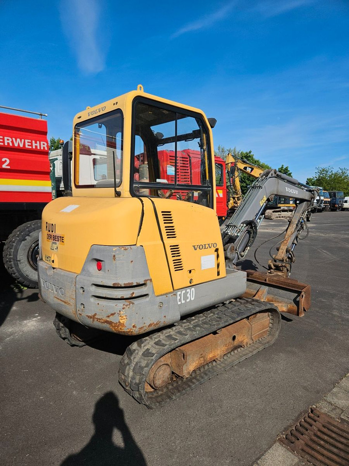Volvo EC30 - Minikotró: 5 kép. Volvo EC30 - Minikotró: 5 kép.