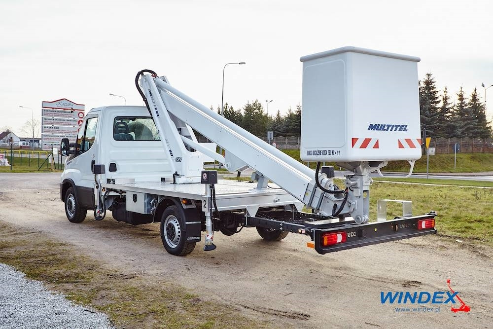 Multitel MT 182 EX - Emelőkosaras teherautó: 4 kép. Multitel MT 182 EX - Emelőkosaras teherautó: 4 kép.