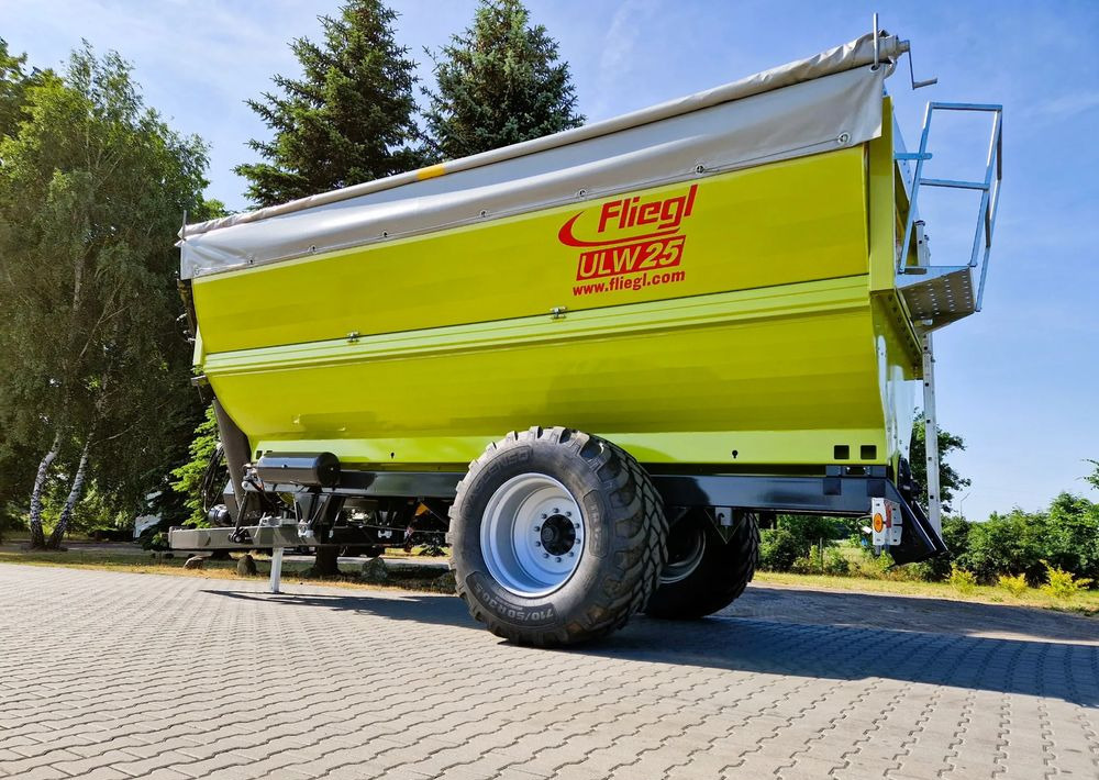 Fliegl ULW 25 - Mezőgazdasági pótkocsi: 5 kép. Fliegl ULW 25 - Mezőgazdasági pótkocsi: 5 kép.