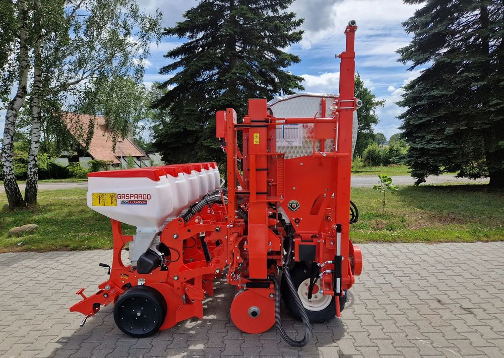 Gaspardo Maga 6 ISOTRONIC - Szemenkénti vetőgép: 5 kép. Gaspardo Maga 6 ISOTRONIC - Szemenkénti vetőgép: 5 kép.