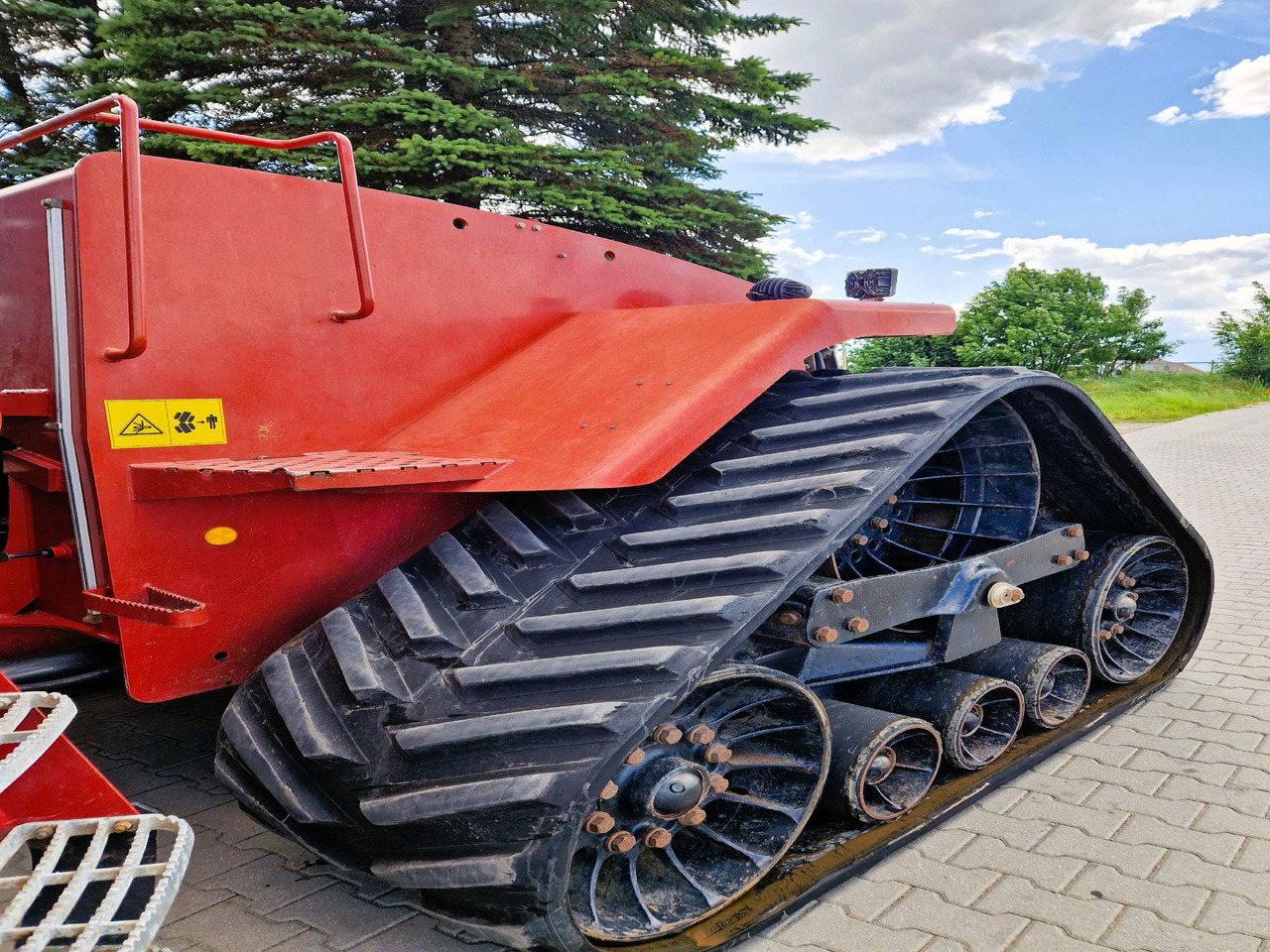 CASE Quadtrac 535 - Mezőgazdasági gépek: 3 kép. CASE Quadtrac 535 - Mezőgazdasági gépek: 3 kép.