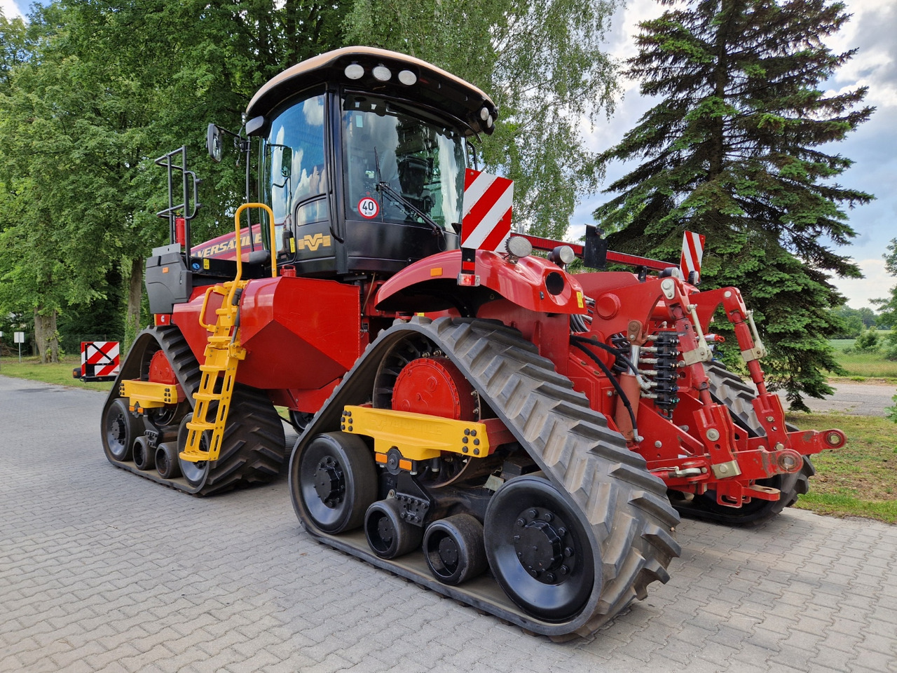 Lánctalpas traktor Versatile 610 Delta Track: 8 kép.