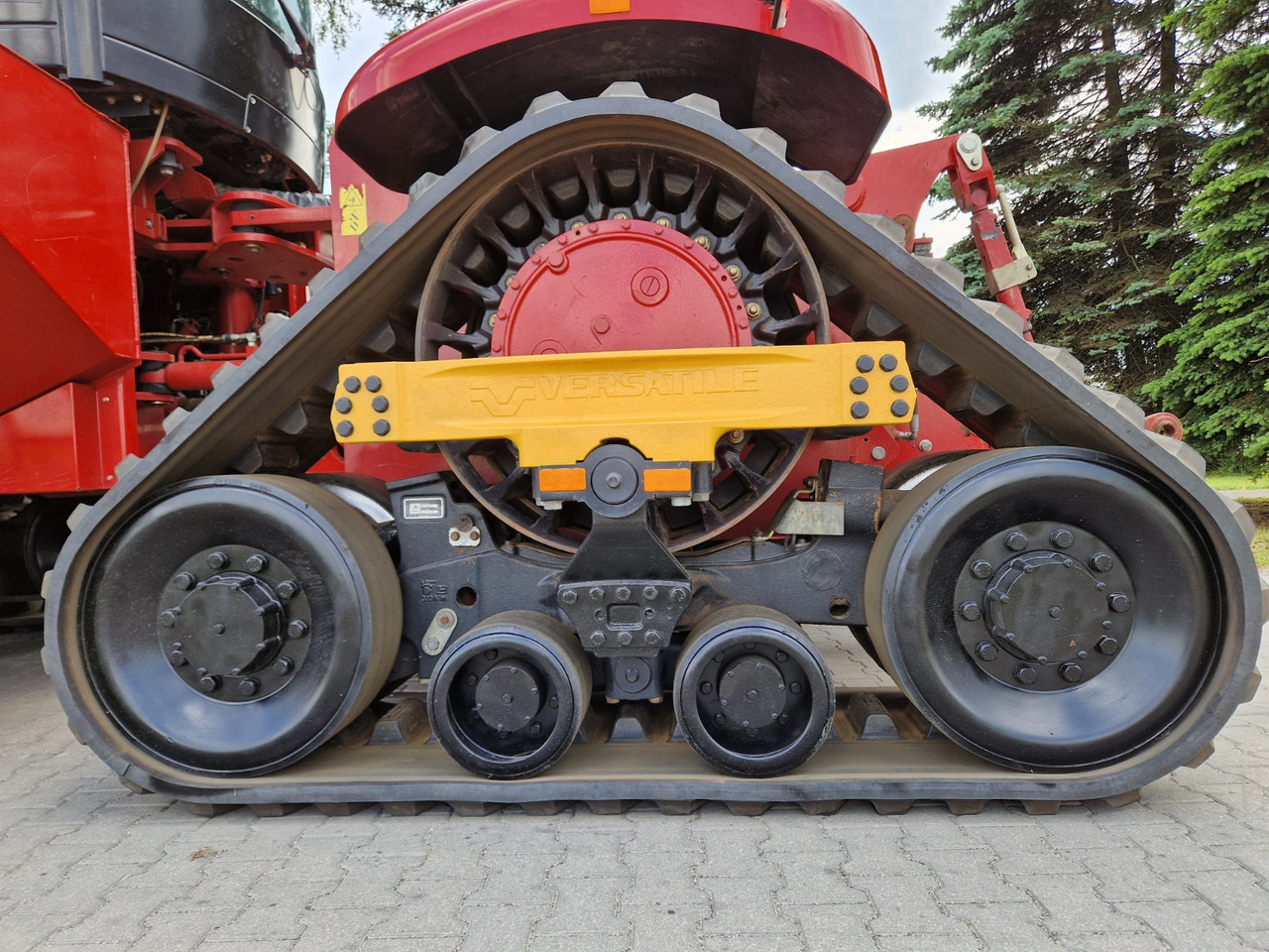 Lánctalpas traktor Versatile 610 Delta Track: 9 kép.