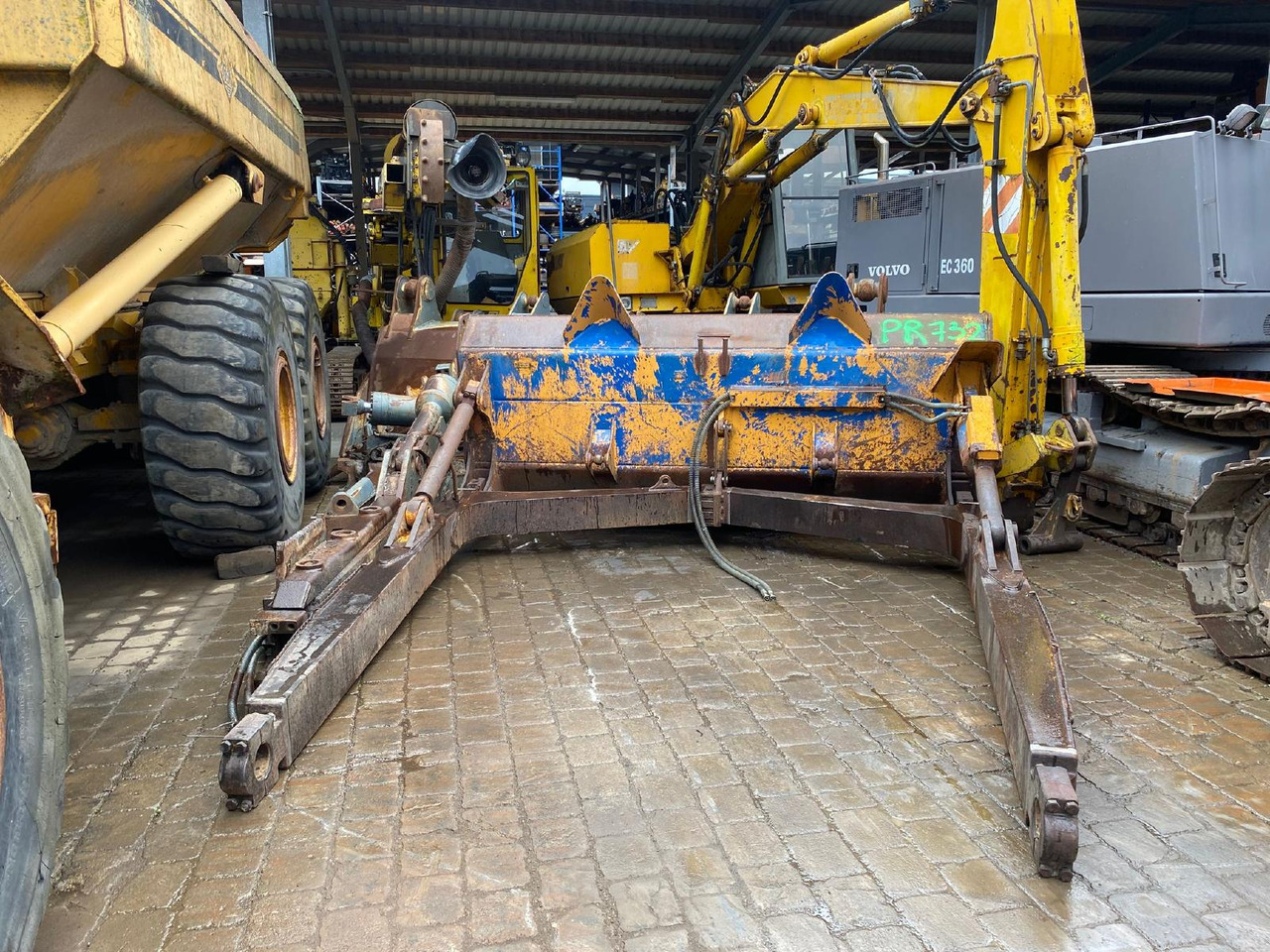 Liebherr PR 732 BL - Adapterek: 5 kép. Liebherr PR 732 BL - Adapterek: 5 kép.