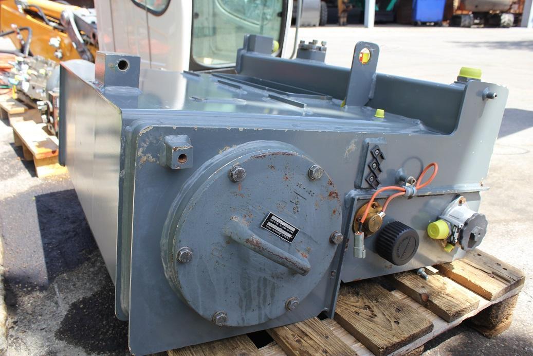 Liebherr R 924 compact - Alkatrész - Lánctalpas kotró: 1 kép. Liebherr R 924 compact - Alkatrész - Lánctalpas kotró: 1 kép.